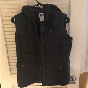 Gap puffer vest